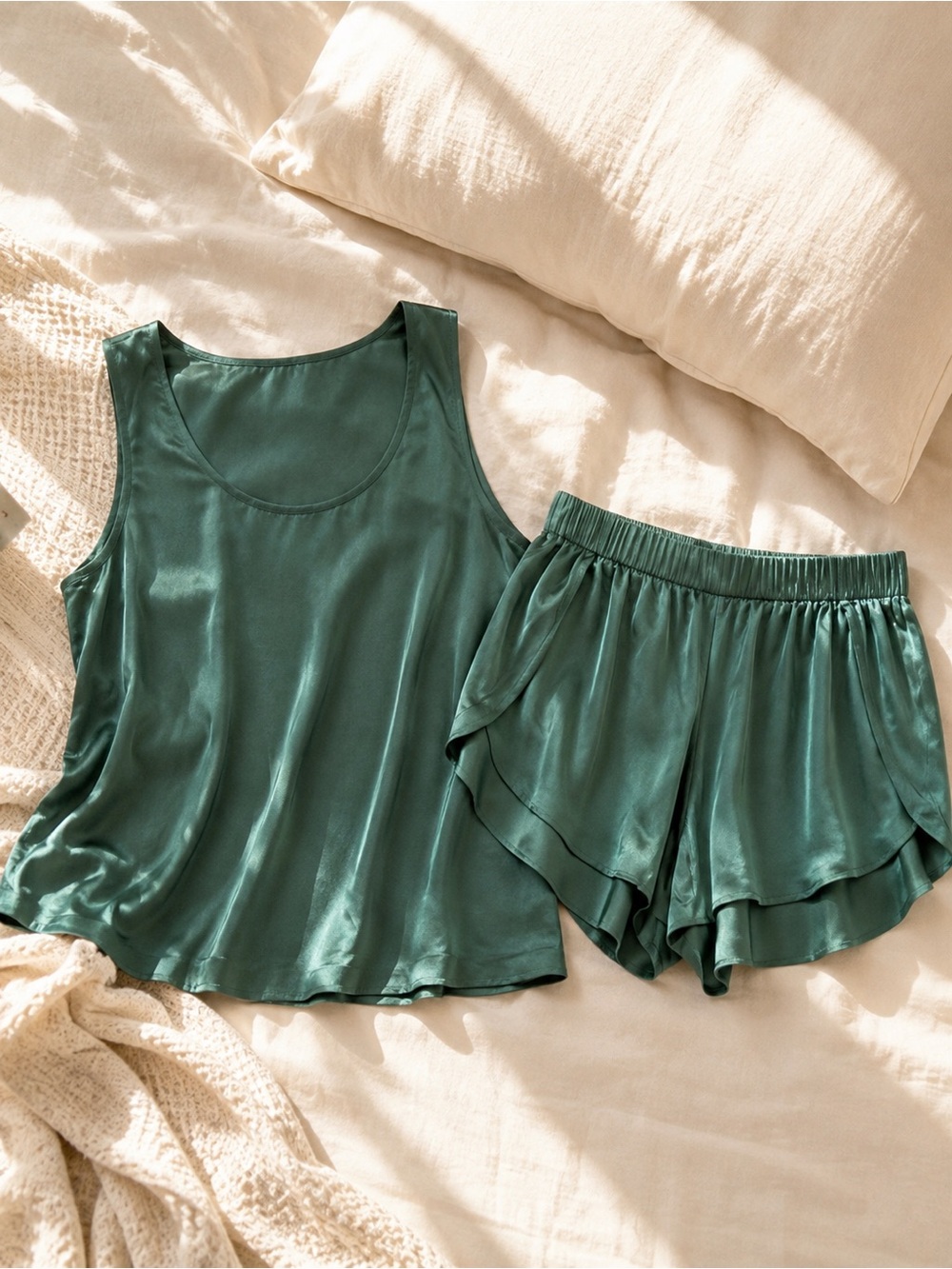 Lunya Limited Edition Green Tulip Short Pajama Set – Size 2X